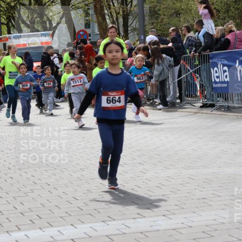 12.04.2026 - 45. Internationalen Wilhelmsburger Insellauf Strokosch-Dieckow http://msf.ph/oto/9488006 12.04.2026 14:10:19 Ziel 205, 153, 48, 86, 132, 417, 60, 746, 664, 218, 203, 633, 963, 1513, 909 meine-sportfotos.de