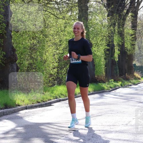 12.04.2026 - 45. Internationalen Wilhelmsburger Insellauf Yannick Fuchs http://msf.ph/oto/9488029 12.04.2026 10:33:13 Laufen 5766, 3747 meine-sportfotos.de