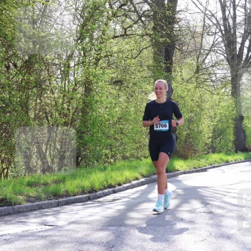 12.04.2026 - 45. Internationalen Wilhelmsburger Insellauf Yannick Fuchs http://msf.ph/oto/9488040 12.04.2026 10:33:14 Laufen 5766 meine-sportfotos.de