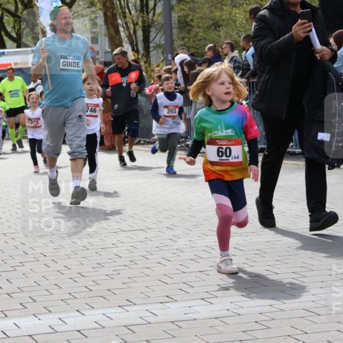 12.04.2026 - 45. Internationalen Wilhelmsburger Insellauf Strokosch-Dieckow http://msf.ph/oto/9488042 12.04.2026 14:10:16 Ziel 189, 269, 1524, 961, 938, 198, 932, 639, 205, 153, 48, 86, 132, 417, 60, 746, 664, 218, 203, 633 meine-sportfotos.de