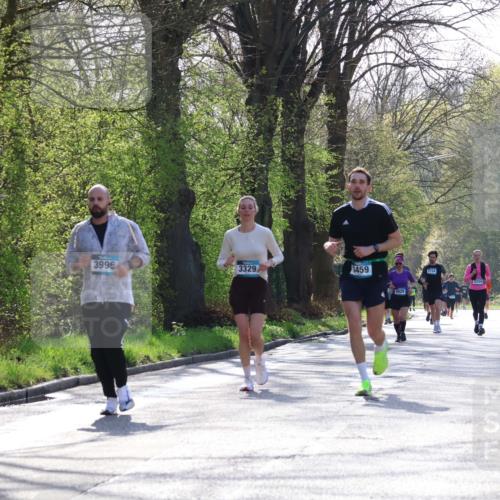 12.04.2026 - 45. Internationalen Wilhelmsburger Insellauf Yannick Fuchs http://msf.ph/oto/9488056 12.04.2026 10:39:00 Laufen 3996, 3329, 3459, 4929, 2154, 2334 meine-sportfotos.de