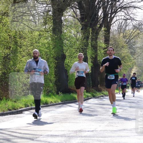 12.04.2026 - 45. Internationalen Wilhelmsburger Insellauf Yannick Fuchs http://msf.ph/oto/9488059 12.04.2026 10:39:00 Laufen 3996, 3329, 3459, 4929, 2754, 2334 meine-sportfotos.de