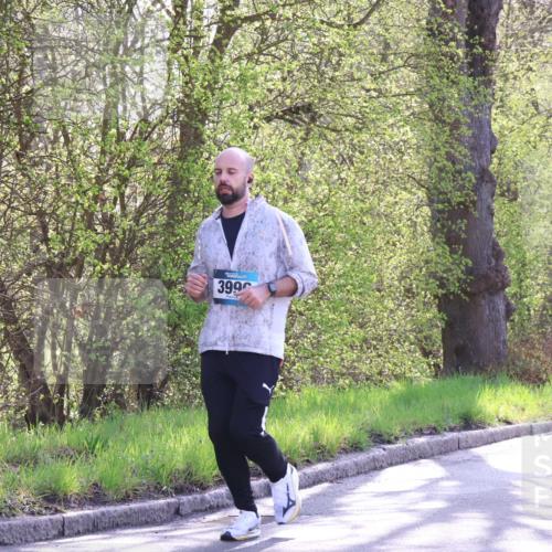 12.04.2026 - 45. Internationalen Wilhelmsburger Insellauf Yannick Fuchs http://msf.ph/oto/9488081 12.04.2026 10:39:03 Laufen 399, 3459 meine-sportfotos.de