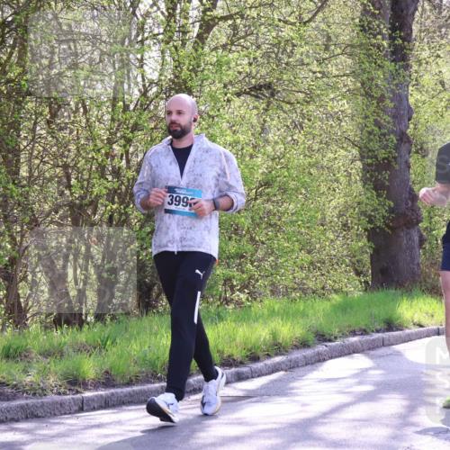 12.04.2026 - 45. Internationalen Wilhelmsburger Insellauf Yannick Fuchs http://msf.ph/oto/9488084 12.04.2026 10:39:03 Laufen 399, 3459, 329 meine-sportfotos.de