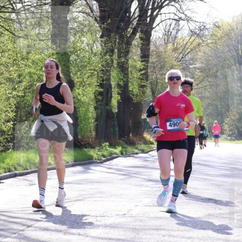 12.04.2026 - 45. Internationalen Wilhelmsburger Insellauf Yannick Fuchs http://msf.ph/oto/9488096 12.04.2026 10:33:26 Laufen 490 meine-sportfotos.de