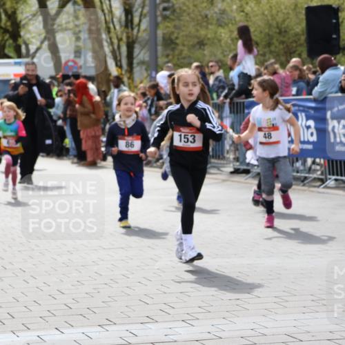 12.04.2026 - 45. Internationalen Wilhelmsburger Insellauf Strokosch-Dieckow http://msf.ph/oto/9488131 12.04.2026 14:10:13 Ziel 946, 738, 201, 189, 269, 1524, 961, 938, 198, 932, 639, 205, 153, 48, 86, 132, 417, 60, 746, 664 meine-sportfotos.de