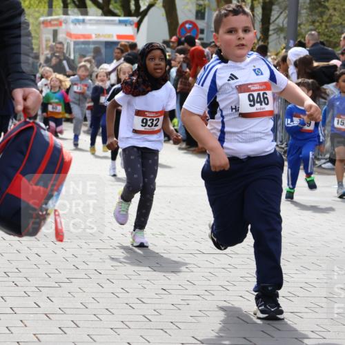 12.04.2026 - 45. Internationalen Wilhelmsburger Insellauf Strokosch-Dieckow http://msf.ph/oto/9488136 12.04.2026 14:10:09 Ziel 207, 920, 770, 182, 19, 913, 181, 529, 942, 157, 1518, 192, 946, 738, 201, 189, 269, 1524, 961, 938, 198, 932, 639, 205, 153, 48, 86, 132, 417 meine-sportfotos.de