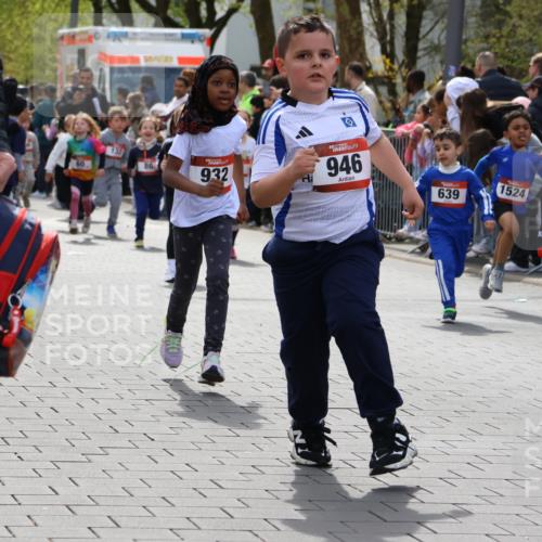 12.04.2026 - 45. Internationalen Wilhelmsburger Insellauf Strokosch-Dieckow http://msf.ph/oto/9488150 12.04.2026 14:10:09 Ziel 207, 920, 770, 182, 19, 913, 181, 529, 942, 157, 1518, 192, 946, 738, 201, 189, 269, 1524, 961, 938, 198, 932, 639, 205, 153, 48, 86, 132, 417 meine-sportfotos.de