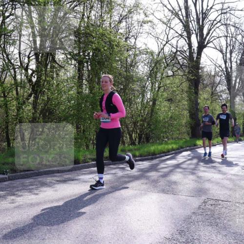 12.04.2026 - 45. Internationalen Wilhelmsburger Insellauf Yannick Fuchs http://msf.ph/oto/9488155 12.04.2026 10:39:14 Laufen 3608, 2154 meine-sportfotos.de