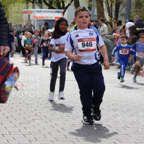 12.04.2026 - 45. Internationalen Wilhelmsburger Insellauf Strokosch-Dieckow http://msf.ph/oto/9488159 12.04.2026 14:10:09 Ziel 207, 920, 770, 182, 19, 913, 181, 529, 942, 157, 1518, 192, 946, 738, 201, 189, 269, 1524, 961, 938, 198, 932, 639, 205, 153, 48, 86, 132, 417 meine-sportfotos.de