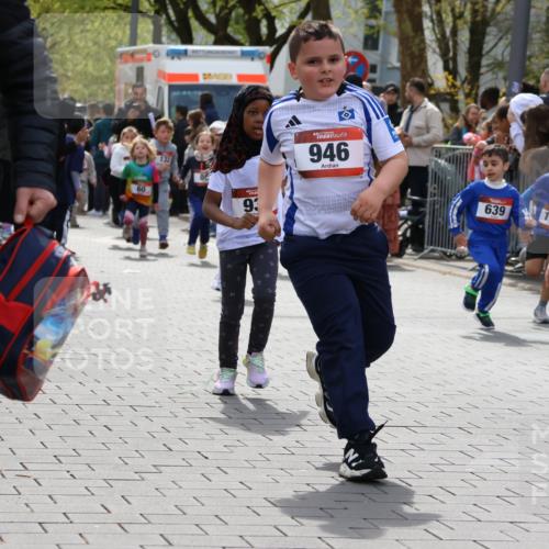12.04.2026 - 45. Internationalen Wilhelmsburger Insellauf Strokosch-Dieckow http://msf.ph/oto/9488167 12.04.2026 14:10:09 Ziel 207, 920, 770, 182, 19, 913, 181, 529, 942, 157, 1518, 192, 946, 738, 201, 189, 269, 1524, 961, 938, 198, 932, 639, 205, 153, 48, 86, 132, 417 meine-sportfotos.de