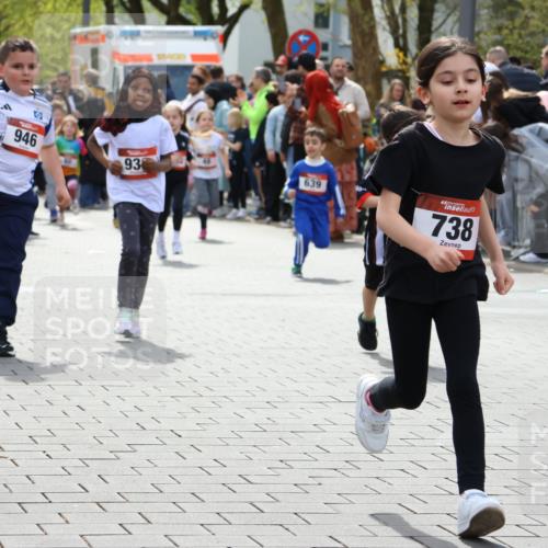 12.04.2026 - 45. Internationalen Wilhelmsburger Insellauf Strokosch-Dieckow http://msf.ph/oto/9488174 12.04.2026 14:10:08 Ziel 745, 207, 920, 770, 182, 19, 913, 181, 529, 942, 157, 1518, 192, 946, 738, 201, 189, 269, 1524, 961, 938, 198, 932, 639, 205, 153, 48 meine-sportfotos.de