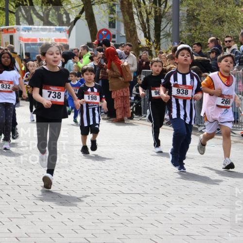 12.04.2026 - 45. Internationalen Wilhelmsburger Insellauf Strokosch-Dieckow http://msf.ph/oto/9488210 12.04.2026 14:10:07 Ziel 224, 745, 207, 920, 770, 182, 19, 913, 181, 529, 942, 157, 1518, 192, 946, 738, 201, 189, 269, 1524, 961, 938, 198, 932, 639 meine-sportfotos.de