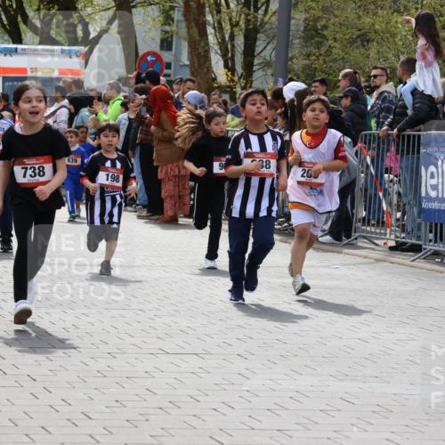 12.04.2026 - 45. Internationalen Wilhelmsburger Insellauf Strokosch-Dieckow http://msf.ph/oto/9488249 12.04.2026 14:10:07 Ziel 224, 745, 207, 920, 770, 182, 19, 913, 181, 529, 942, 157, 1518, 192, 946, 738, 201, 189, 269, 1524, 961, 938, 198, 932, 639 meine-sportfotos.de