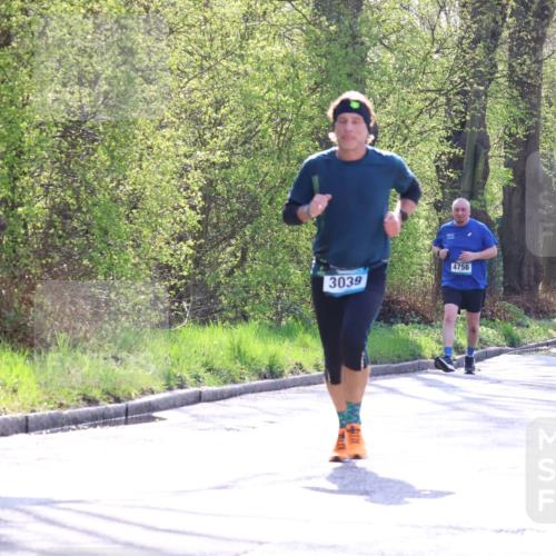 12.04.2026 - 45. Internationalen Wilhelmsburger Insellauf Yannick Fuchs http://msf.ph/oto/9488263 12.04.2026 10:39:24 Laufen 3039, 4756, 3234, 3049 meine-sportfotos.de