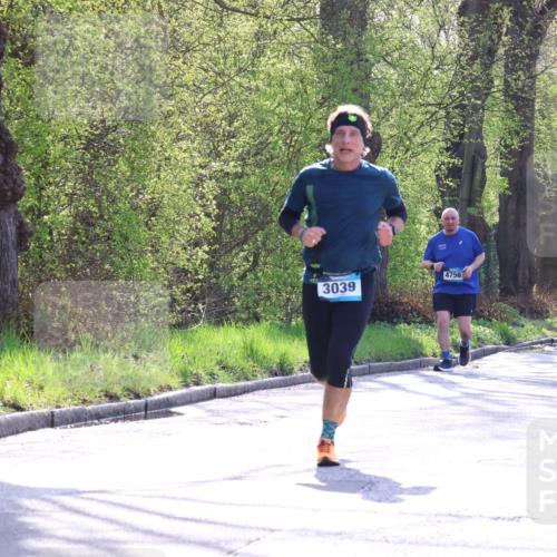 12.04.2026 - 45. Internationalen Wilhelmsburger Insellauf Yannick Fuchs http://msf.ph/oto/9488265 12.04.2026 10:39:24 Laufen 4756, 53234, 3039 meine-sportfotos.de