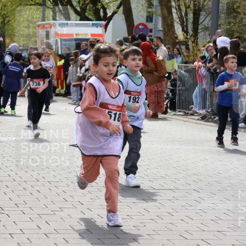 12.04.2026 - 45. Internationalen Wilhelmsburger Insellauf Strokosch-Dieckow http://msf.ph/oto/9488269 12.04.2026 14:10:04 Ziel 640, 248, 441, 723, 119, 186, 224, 745, 207, 920, 770, 182, 19, 913, 181, 529, 942, 157, 1518, 192, 946, 738, 201, 189, 269 meine-sportfotos.de