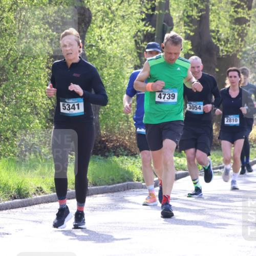 12.04.2026 - 45. Internationalen Wilhelmsburger Insellauf Yannick Fuchs http://msf.ph/oto/9488272 12.04.2026 10:33:41 Laufen 5341, 4739, 3054, 2810, 3173 meine-sportfotos.de