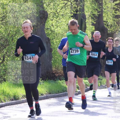 12.04.2026 - 45. Internationalen Wilhelmsburger Insellauf Yannick Fuchs http://msf.ph/oto/9488277 12.04.2026 10:33:42 Laufen 534, 4739, 3054, 2810, 3173 meine-sportfotos.de