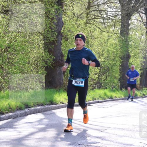 12.04.2026 - 45. Internationalen Wilhelmsburger Insellauf Yannick Fuchs http://msf.ph/oto/9488281 12.04.2026 10:39:26 Laufen 4756, 3039, 3234, 3049 meine-sportfotos.de