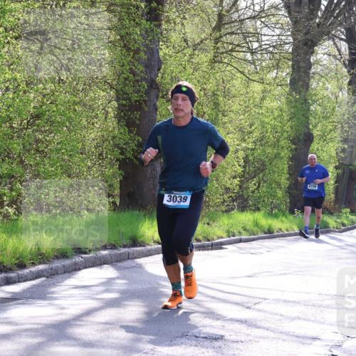 12.04.2026 - 45. Internationalen Wilhelmsburger Insellauf Yannick Fuchs http://msf.ph/oto/9488284 12.04.2026 10:39:26 Laufen 3039, 4756, 3234 meine-sportfotos.de