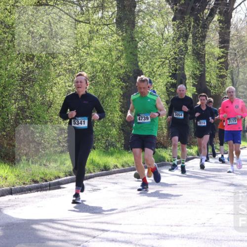 12.04.2026 - 45. Internationalen Wilhelmsburger Insellauf Yannick Fuchs http://msf.ph/oto/9488291 12.04.2026 10:33:42 Laufen 4739, 5341, 3054, 3173, 2810, 4758, 4815, 3345 meine-sportfotos.de