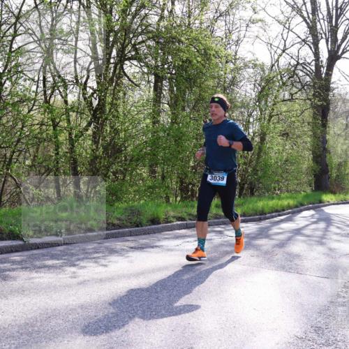 12.04.2026 - 45. Internationalen Wilhelmsburger Insellauf Yannick Fuchs http://msf.ph/oto/9488312 12.04.2026 10:39:28 Laufen 3039 meine-sportfotos.de