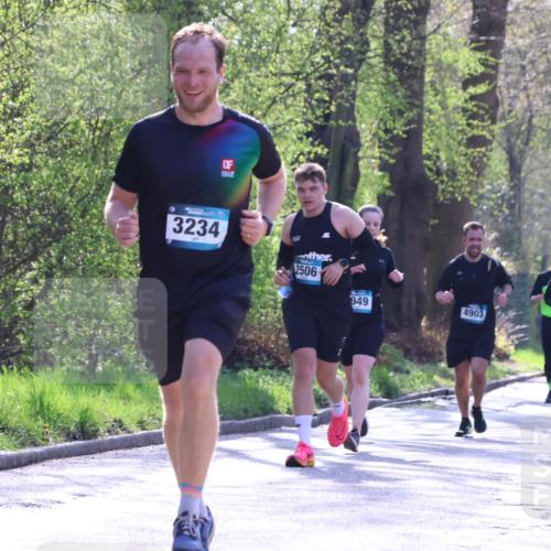 12.04.2026 - 45. Internationalen Wilhelmsburger Insellauf Yannick Fuchs http://msf.ph/oto/9488328 12.04.2026 10:39:30 Laufen 3234, 2506, 949, 4903, 2496, 567 meine-sportfotos.de