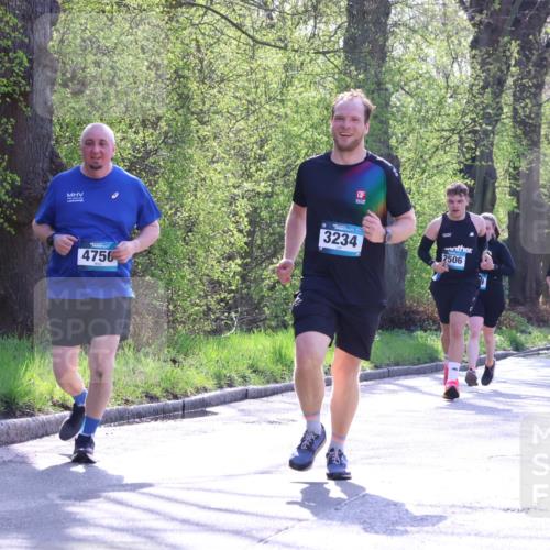 12.04.2026 - 45. Internationalen Wilhelmsburger Insellauf Yannick Fuchs http://msf.ph/oto/9488331 12.04.2026 10:39:30 Laufen 4756, 3234, 2506, 249, 4903 meine-sportfotos.de