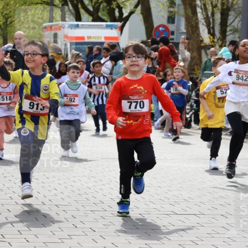 12.04.2026 - 45. Internationalen Wilhelmsburger Insellauf Strokosch-Dieckow http://msf.ph/oto/9488341 12.04.2026 14:10:02 Ziel 1503, 736, 715, 6, 1504, 412, 681, 640, 248, 441, 723, 119, 186, 224, 745, 207, 920, 770, 182, 19, 913, 181, 529, 942, 157, 1518, 192 meine-sportfotos.de