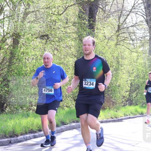 12.04.2026 - 45. Internationalen Wilhelmsburger Insellauf Yannick Fuchs http://msf.ph/oto/9488357 12.04.2026 10:39:32 Laufen 4756, 9, 3234, 2506, 3049, 4903 meine-sportfotos.de