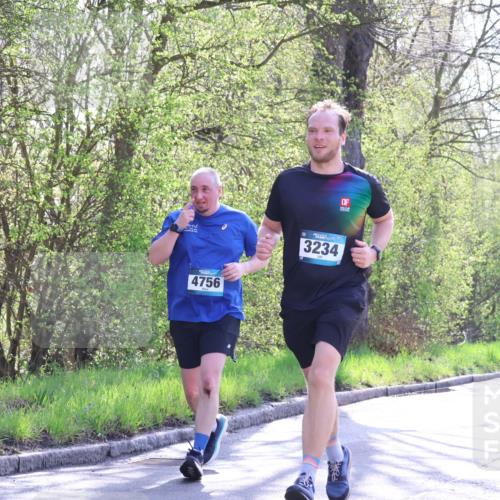 12.04.2026 - 45. Internationalen Wilhelmsburger Insellauf Yannick Fuchs http://msf.ph/oto/9488359 12.04.2026 10:39:32 Laufen 4756, 3234, 2506, 3049 meine-sportfotos.de