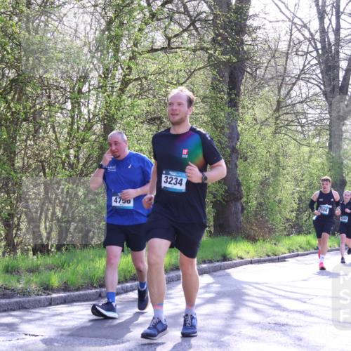 12.04.2026 - 45. Internationalen Wilhelmsburger Insellauf Yannick Fuchs http://msf.ph/oto/9488363 12.04.2026 10:39:32 Laufen 4750, 3234, 2506, 3049, 56, 2496 meine-sportfotos.de