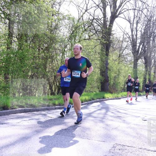 12.04.2026 - 45. Internationalen Wilhelmsburger Insellauf Yannick Fuchs http://msf.ph/oto/9488369 12.04.2026 10:39:33 Laufen 4756, 3234, 5671 meine-sportfotos.de