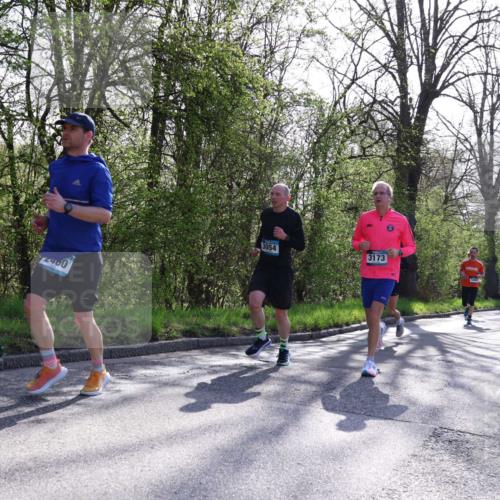 12.04.2026 - 45. Internationalen Wilhelmsburger Insellauf Yannick Fuchs http://msf.ph/oto/9488390 12.04.2026 10:33:49 Laufen 3054, 3173 meine-sportfotos.de