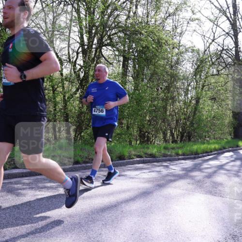 12.04.2026 - 45. Internationalen Wilhelmsburger Insellauf Yannick Fuchs http://msf.ph/oto/9488391 12.04.2026 10:39:34 Laufen 4756 meine-sportfotos.de