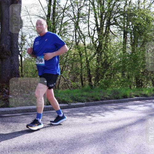 12.04.2026 - 45. Internationalen Wilhelmsburger Insellauf Yannick Fuchs http://msf.ph/oto/9488400 12.04.2026 10:39:35 Laufen 4756 meine-sportfotos.de