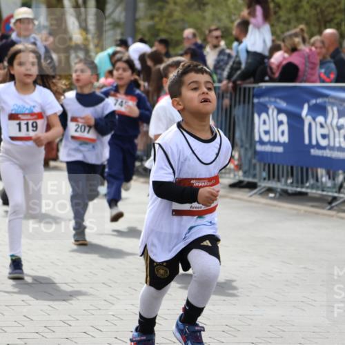 12.04.2026 - 45. Internationalen Wilhelmsburger Insellauf Strokosch-Dieckow http://msf.ph/oto/9488407 12.04.2026 14:09:59 Ziel 907, 158, 268, 543, 721, 1503, 736, 715, 6, 1504, 412, 681, 640, 248, 441, 723, 119, 186, 224, 745, 207, 920, 770, 182, 19, 913, 181, 529, 942, 157, 1518 meine-sportfotos.de