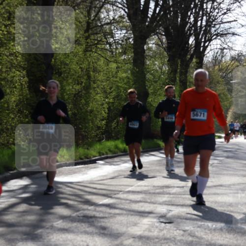 12.04.2026 - 45. Internationalen Wilhelmsburger Insellauf Yannick Fuchs http://msf.ph/oto/9488410 12.04.2026 10:39:36 Laufen 4903, 506, 3049, 2496, 5671 meine-sportfotos.de