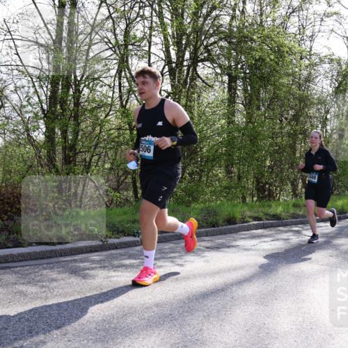 12.04.2026 - 45. Internationalen Wilhelmsburger Insellauf Yannick Fuchs http://msf.ph/oto/9488428 12.04.2026 10:39:37 Laufen 2506, 3049, 4903 meine-sportfotos.de