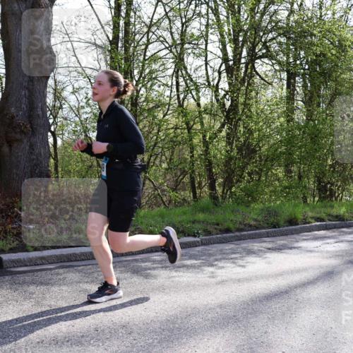 12.04.2026 - 45. Internationalen Wilhelmsburger Insellauf Yannick Fuchs http://msf.ph/oto/9488445 12.04.2026 10:39:39 Laufen 4903 meine-sportfotos.de