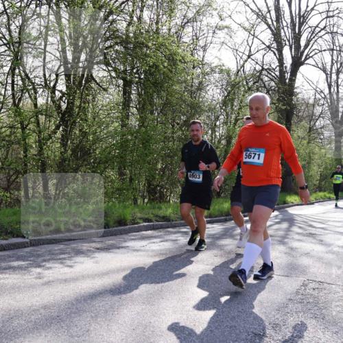 12.04.2026 - 45. Internationalen Wilhelmsburger Insellauf Yannick Fuchs http://msf.ph/oto/9488448 12.04.2026 10:39:39 Laufen 4903, 5671 meine-sportfotos.de