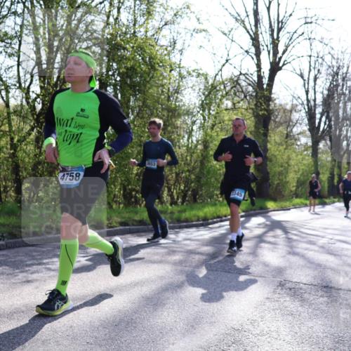 12.04.2026 - 45. Internationalen Wilhelmsburger Insellauf Yannick Fuchs http://msf.ph/oto/9488457 12.04.2026 10:33:54 Laufen 4758, 3653, 3345 meine-sportfotos.de