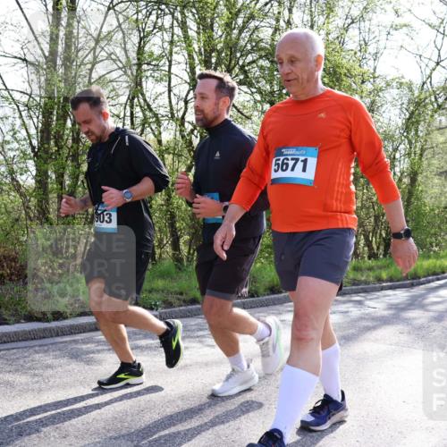 12.04.2026 - 45. Internationalen Wilhelmsburger Insellauf Yannick Fuchs http://msf.ph/oto/9488462 12.04.2026 10:39:40 Laufen 903, 5671 meine-sportfotos.de