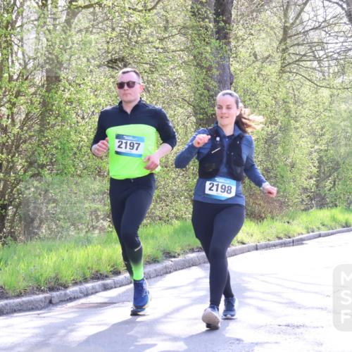 12.04.2026 - 45. Internationalen Wilhelmsburger Insellauf Yannick Fuchs http://msf.ph/oto/9488484 12.04.2026 10:39:43 Laufen 2197, 2198 meine-sportfotos.de