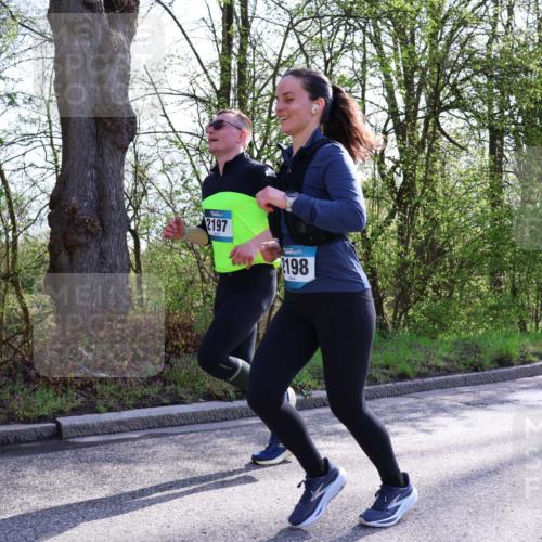 12.04.2026 - 45. Internationalen Wilhelmsburger Insellauf Yannick Fuchs http://msf.ph/oto/9488515 12.04.2026 10:39:45 Laufen 2197, 198 meine-sportfotos.de