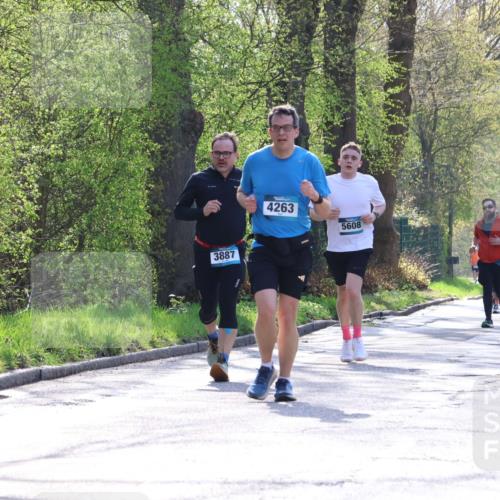 12.04.2026 - 45. Internationalen Wilhelmsburger Insellauf Yannick Fuchs http://msf.ph/oto/9488523 12.04.2026 10:39:54 Laufen 3887, 4263, 5608, 3923 meine-sportfotos.de