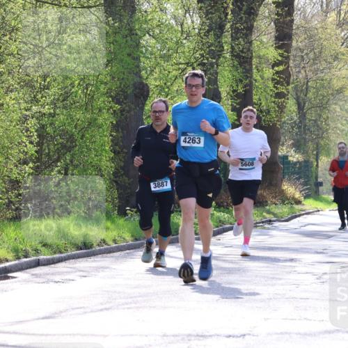 12.04.2026 - 45. Internationalen Wilhelmsburger Insellauf Yannick Fuchs http://msf.ph/oto/9488525 12.04.2026 10:39:54 Laufen 3887, 4263, 5608, 4414, 3923 meine-sportfotos.de