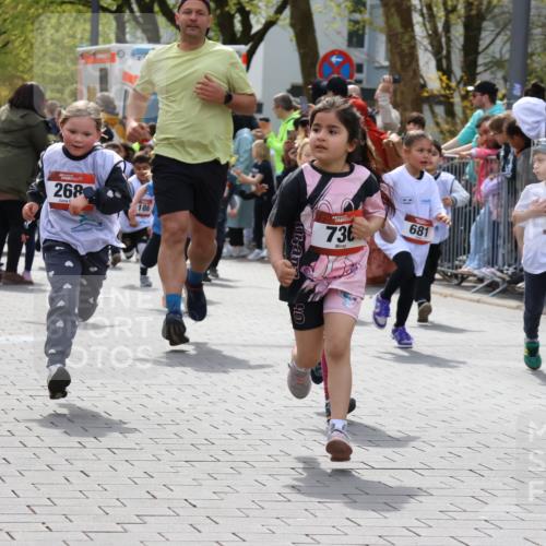 12.04.2026 - 45. Internationalen Wilhelmsburger Insellauf Strokosch-Dieckow http://msf.ph/oto/9488526 12.04.2026 14:09:54 Ziel 200, 563, 53, 712, 1512, 1525, 551, 764, 567, 720, 719, 907, 158, 268, 543, 721, 1503, 736, 715, 6, 1504, 412, 681, 640, 248, 441, 723, 119, 186 meine-sportfotos.de