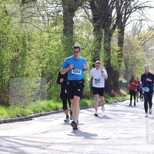 12.04.2026 - 45. Internationalen Wilhelmsburger Insellauf Yannick Fuchs http://msf.ph/oto/9488542 12.04.2026 10:39:56 Laufen 4263, 5608, 3923, 4414 meine-sportfotos.de